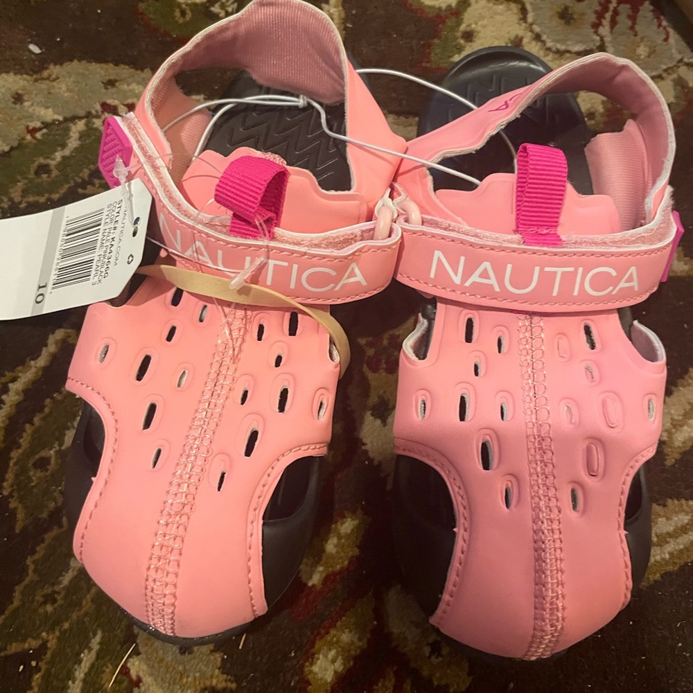 Girls pink sandals. Toddler size 10 brand new never worn with tags. Náutica.